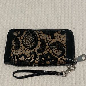 Elegant Black and Tan Lace Clutch